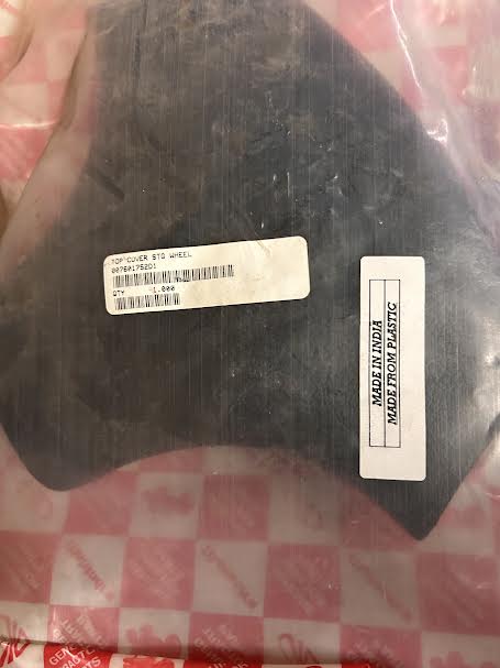 MAHINDRA TOP COVER STG WHEEL - 007601752D1