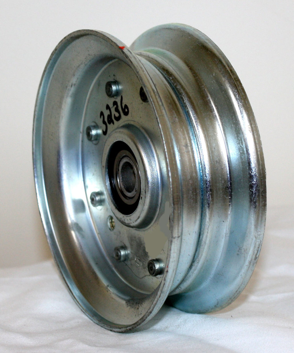 Rotary 4 3/4" x 27/32" 3236 Flat Idler Pulley: Murray 90118