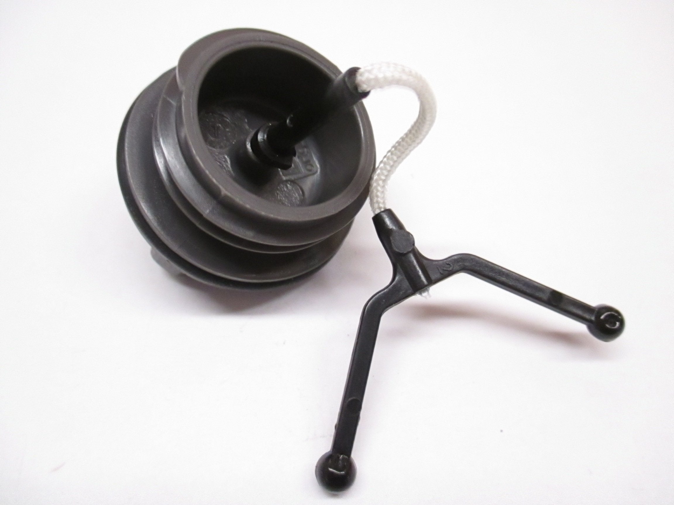 Husqvarna Part Number 530071266 Kit-Fuel Cap-Assy