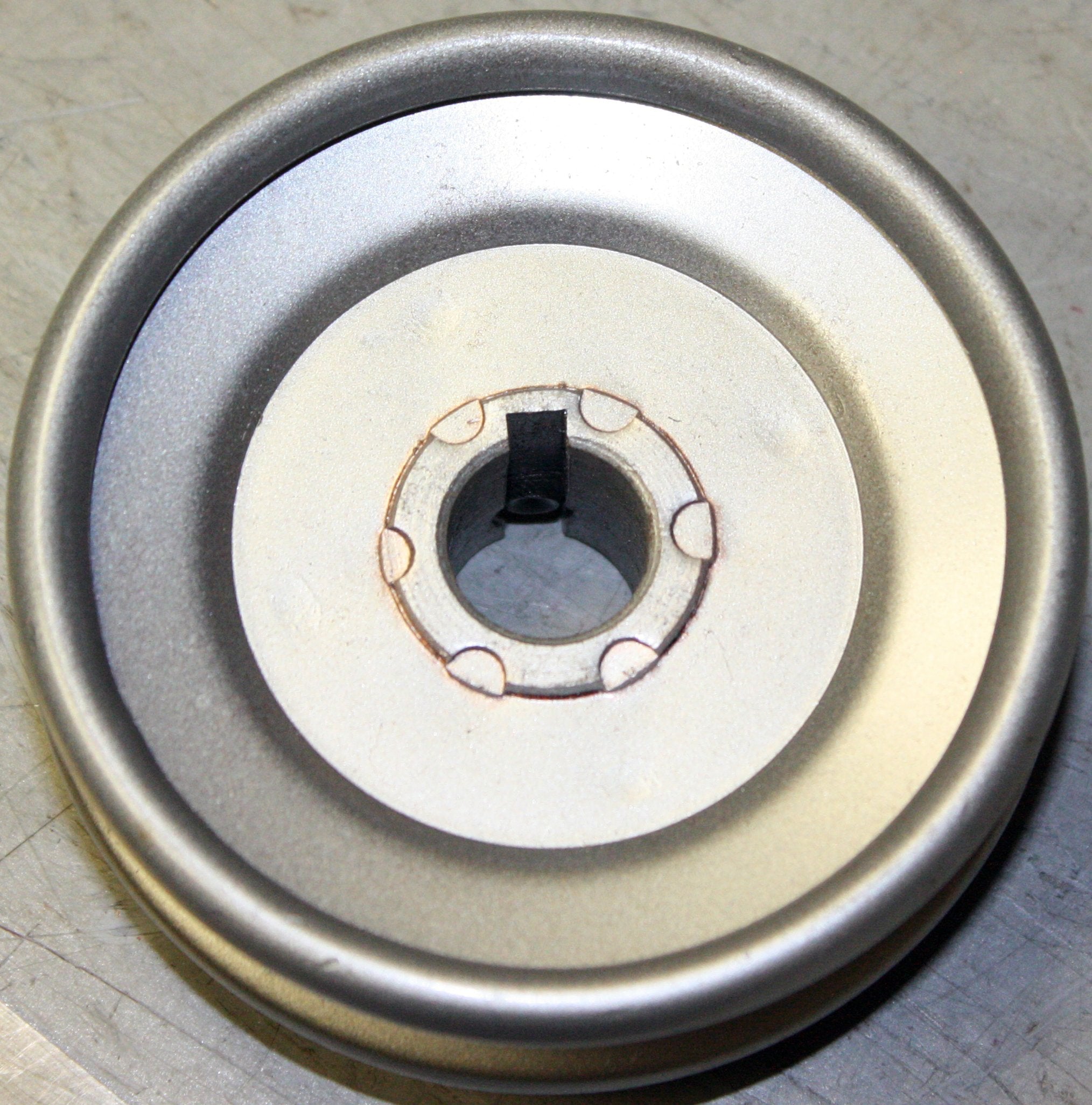Rotary 761 3 1/4" Cast Steel V Idler Pulley P-315 5/8" CH 3/16" Keyway