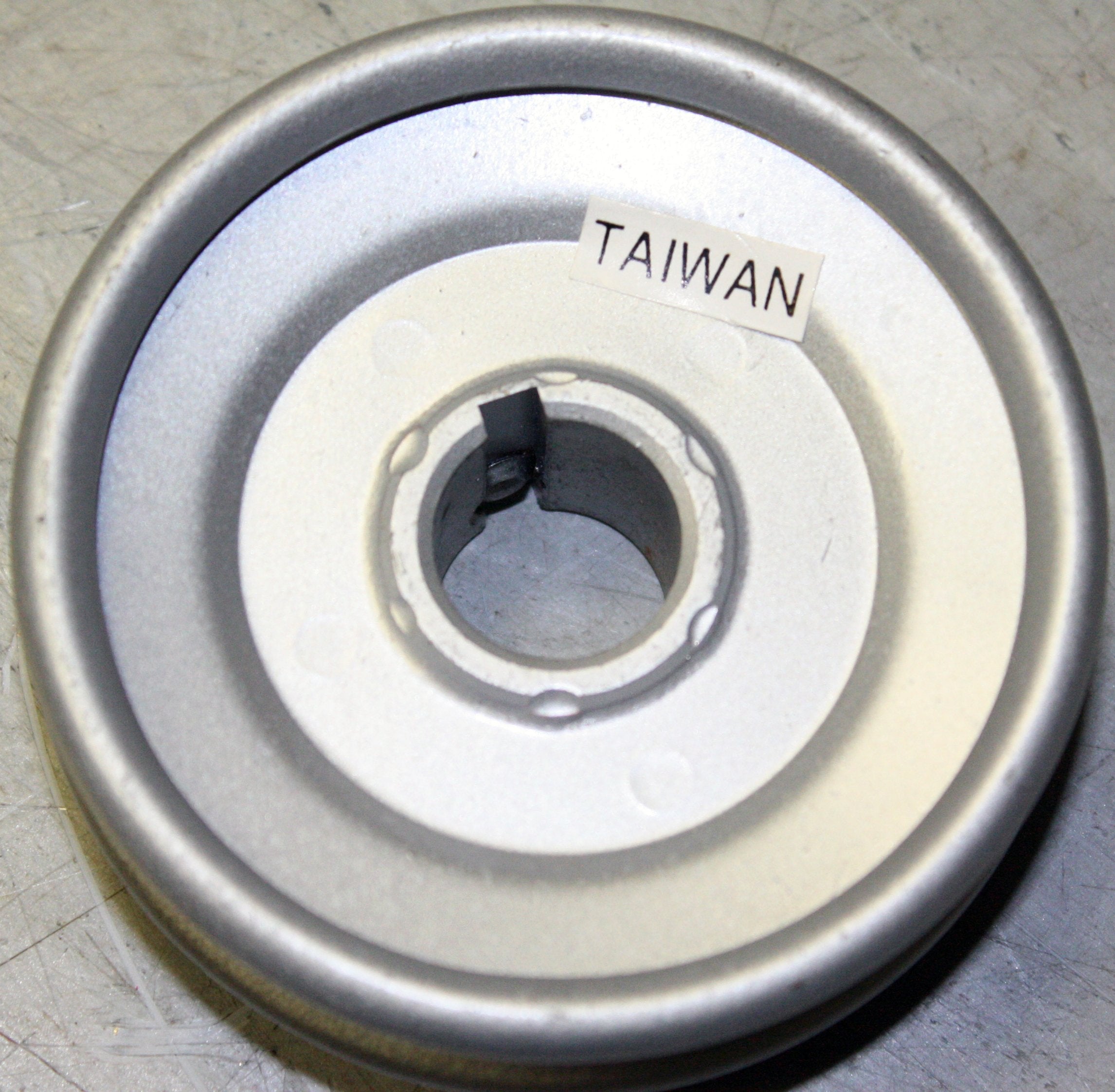 Rotary 762 3 1/4" Cast Steel V Idler Pulley P-316 3/4" CH 3/16" Keyway